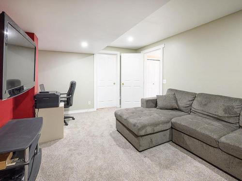 6-245 Whistler Drive, Kamloops, BC - Indoor Photo Showing Other Room
