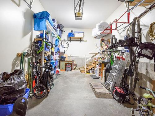 6-245 Whistler Drive, Kamloops, BC - Indoor Photo Showing Garage
