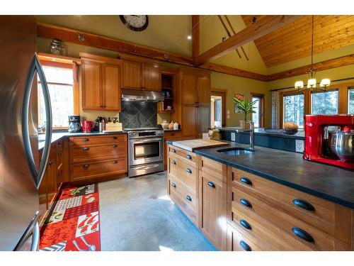 1438 Black Bear Drive, Golden, BC - Indoor Photo Showing Kitchen With Stainless Steel Kitchen