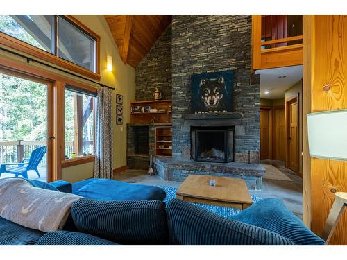 1438 Black Bear Drive, Golden, BC - Indoor Photo Showing Living Room With Fireplace