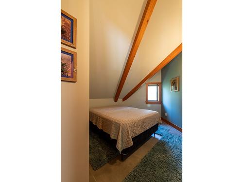 1438 Black Bear Drive, Golden, BC - Indoor Photo Showing Bedroom