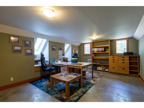 1438 Black Bear Drive, Golden, BC - Indoor