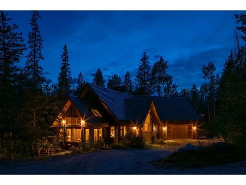 1438 Black Bear Drive, Golden, BC - Outdoor