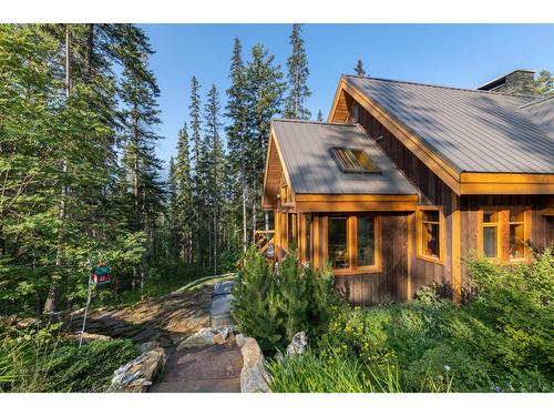 1438 Black Bear Drive, Golden, BC - Outdoor