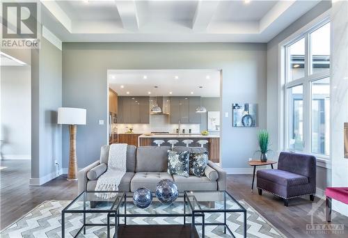 2315 Kilchurn Terrace, Ottawa, ON - Indoor Photo Showing Living Room