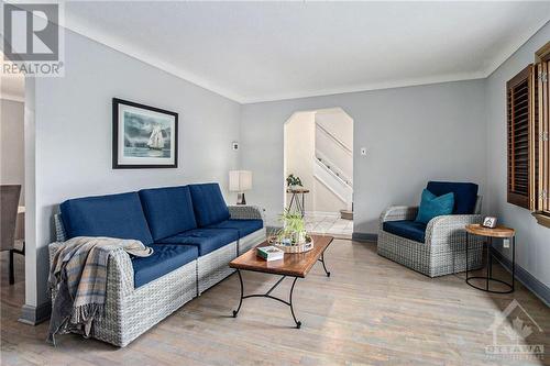 182 Daniel Avenue, Ottawa, ON - Indoor Photo Showing Living Room