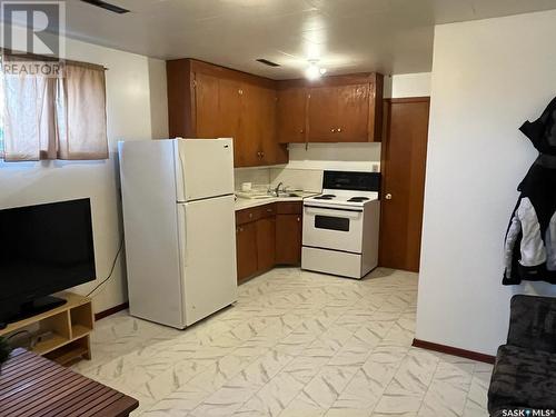 415 1St Avenue, Turtleford, SK - Indoor Photo Showing Kitchen