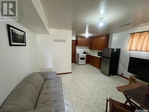 415 1St Avenue, Turtleford, SK - Indoor Photo Showing Kitchen