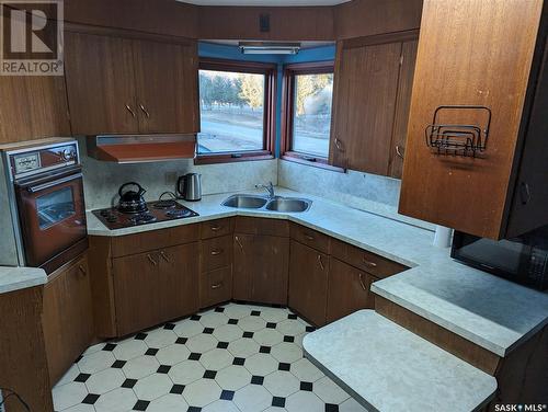 415 1St Avenue, Turtleford, SK - Indoor Photo Showing Kitchen With Double Sink