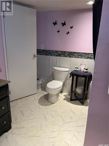 303 2Nd Avenue W, Blaine Lake, SK - Indoor Photo Showing Bathroom
