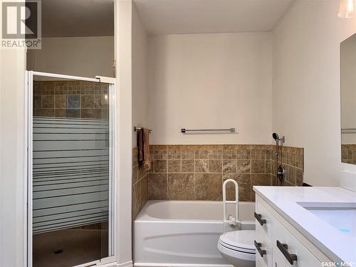 9 406 Tesky Crescent, Wynyard, SK - Indoor Photo Showing Bathroom
