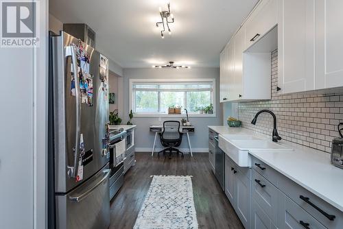 5298 Cambridge Road, Prince George, BC - Indoor Photo Showing Kitchen