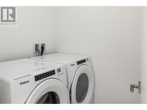 2735 Shannon Lake Road Unit# 113, West Kelowna, BC - Indoor Photo Showing Laundry Room