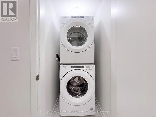 27 - 3405 Ridgeway Drive, Mississauga, ON - Indoor Photo Showing Laundry Room