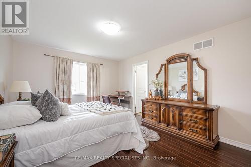 171 Winterberry Boulevard, Thorold, ON - Indoor Photo Showing Bedroom