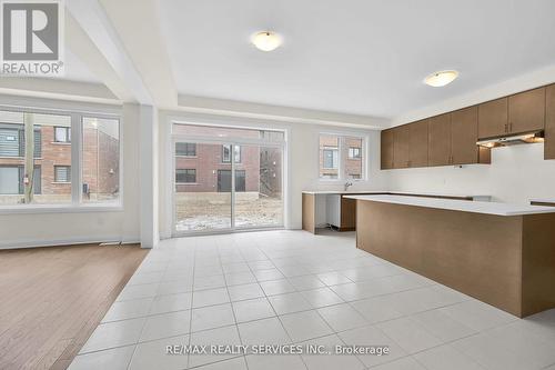 34 Thomas Gemmell Road, North Dumfries, ON - Indoor Photo Showing Kitchen