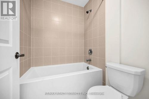 34 Thomas Gemmell Road, North Dumfries, ON - Indoor Photo Showing Bathroom