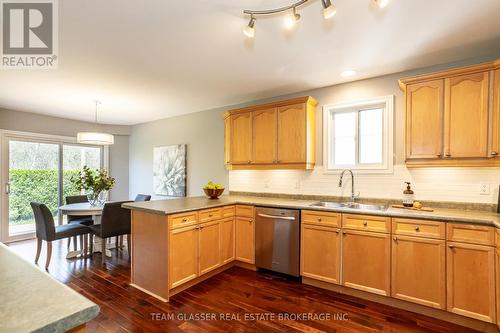 1756 Birchwood Drive, London, ON - Indoor Photo Showing Kitchen With Double Sink