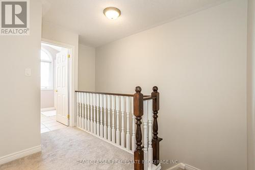 1756 Birchwood Drive, London, ON - Indoor Photo Showing Other Room