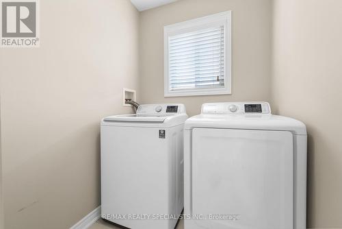 8369 Jeffrey Court E, Niagara Falls, ON - Indoor Photo Showing Laundry Room