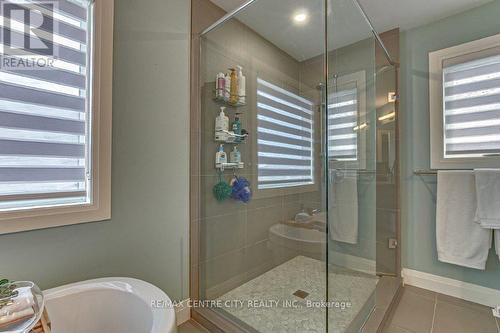 255 Crestview Drive, Middlesex Centre, ON - Indoor Photo Showing Bathroom