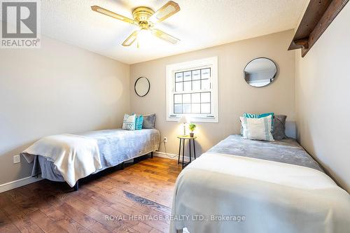 75 Riverside Drive, Kawartha Lakes, ON - Indoor Photo Showing Bedroom