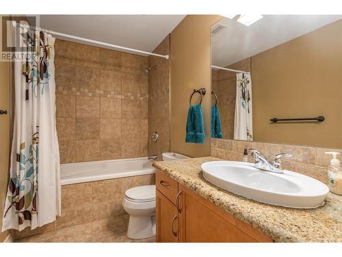 7922 Okanagan Landing Road Unit# 404, Vernon, BC - Indoor Photo Showing Bathroom