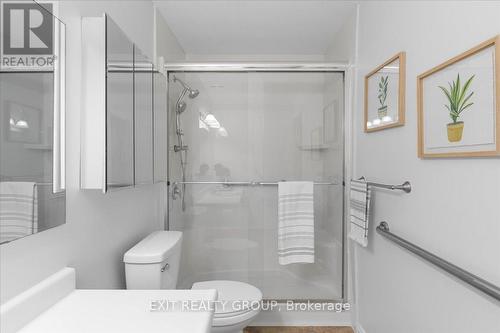 112C - 223 North Park Street, Belleville, ON - Indoor Photo Showing Bathroom