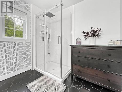 398 Wilson Road, Stirling-Rawdon, ON - Indoor Photo Showing Bathroom