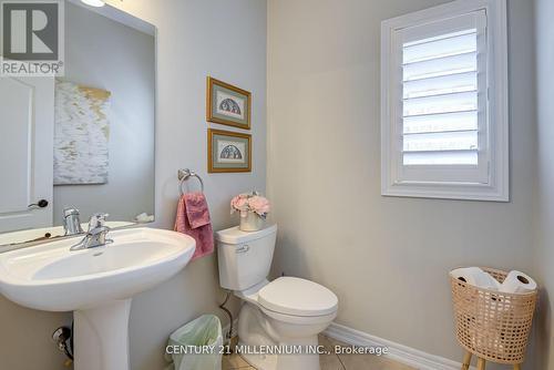 35 Borland Crescent, Caledon, ON - Indoor Photo Showing Bathroom