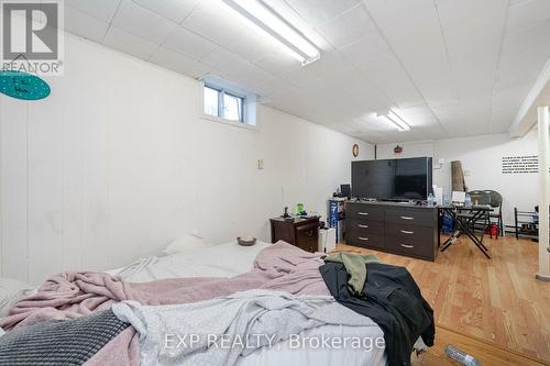 22 Hayden Court S, Brampton, ON - Indoor Photo Showing Bedroom