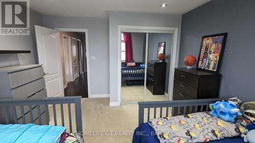 22 Beachville Circle, Brampton, ON - Indoor Photo Showing Bedroom