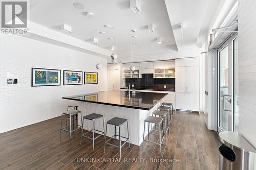 1105 - 33 Helendale Avenue, Toronto, ON - Indoor Photo Showing Kitchen With Upgraded Kitchen