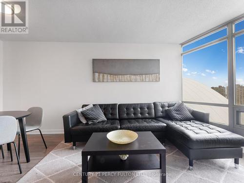 2716 - 81 Navy Wharf Court, Toronto, ON - Indoor Photo Showing Living Room
