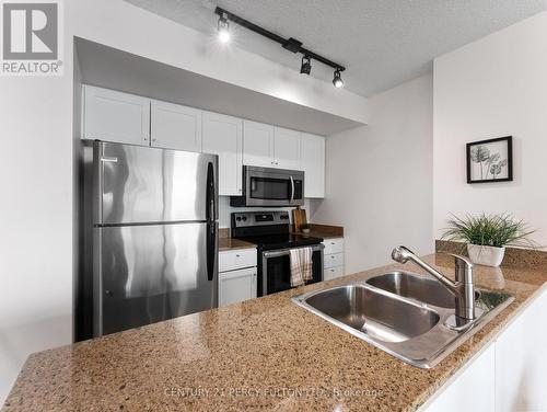 2716 - 81 Navy Wharf Court, Toronto, ON - Indoor Photo Showing Kitchen With Double Sink
