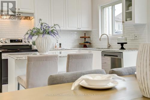 18 Fred Jackman Avenue, Clarington, ON - Indoor Photo Showing Kitchen With Upgraded Kitchen