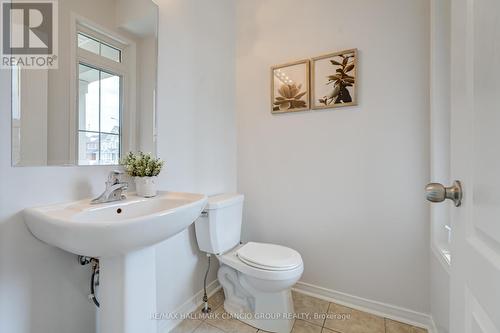 18 Fred Jackman Avenue, Clarington, ON - Indoor Photo Showing Bathroom