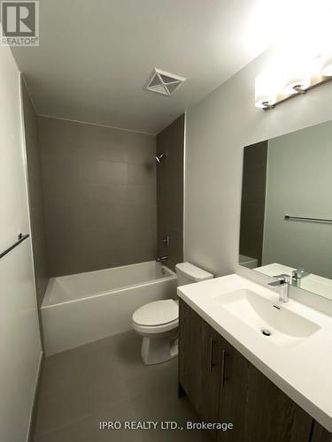 316 - 286 Main Street, Toronto, ON - Indoor Photo Showing Bathroom