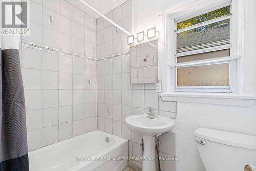 3 - 114 Eastwood Road, Toronto, ON - Indoor Photo Showing Bathroom
