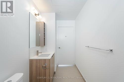 55 Mercer Street, Toronto, ON - Indoor Photo Showing Bathroom
