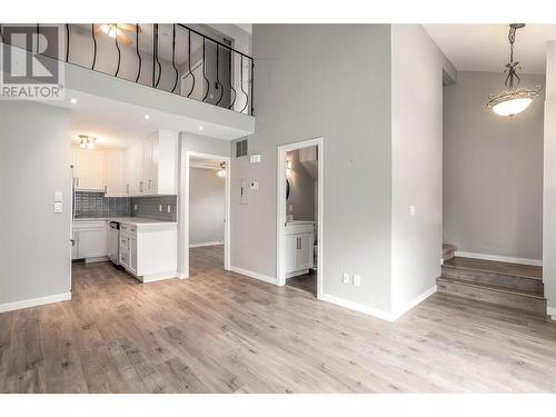 3155 Gordon Drive Unit# 202, Kelowna, BC - Indoor Photo Showing Kitchen