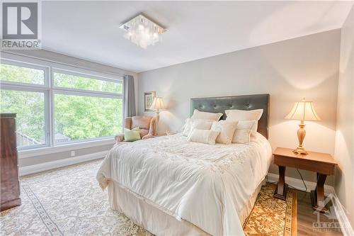 Generous sized secondary bedroom - 577 Foxview Place, Ottawa, ON - Indoor Photo Showing Bedroom