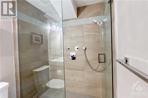 577 Foxview Place, Ottawa, ON - Indoor Photo Showing Bathroom