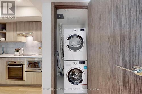 2712 - 17 Bathurst Street, Toronto, ON - Indoor Photo Showing Laundry Room