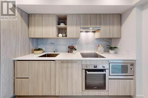 2712 - 17 Bathurst Street, Toronto, ON - Indoor Photo Showing Kitchen With Upgraded Kitchen
