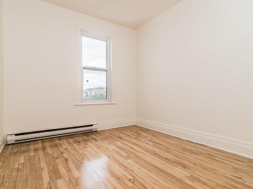 Bedroom - 5400  - 5410 Rue Bannantyne, Montréal (Verdun/Île-Des-Soeurs), QC - Indoor Photo Showing Other Room