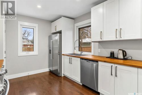 1319 13Th Street E, Saskatoon, SK - Indoor Photo Showing Kitchen With Double Sink