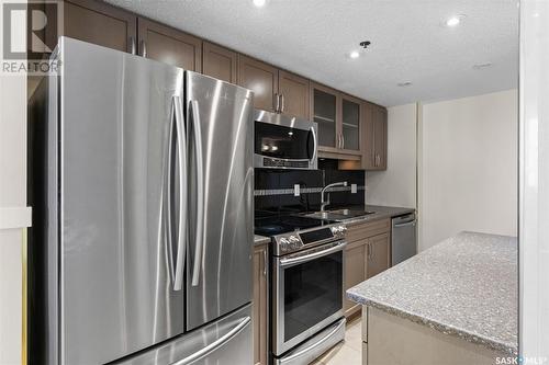 906 430 5Th Avenue N, Saskatoon, SK - Indoor Photo Showing Kitchen With Upgraded Kitchen