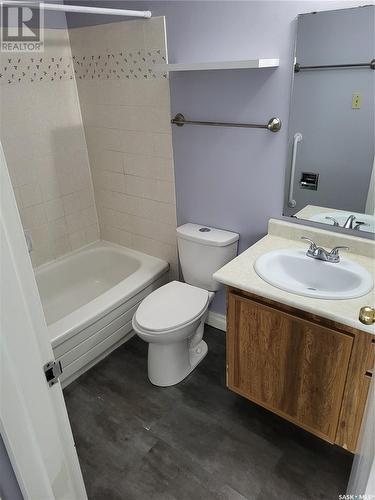 404 139 St Lawrence Court, Saskatoon, SK - Indoor Photo Showing Bathroom
