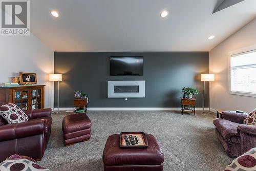 2858 Vista Ridge Drive, Prince George, BC - Indoor Photo Showing Living Room